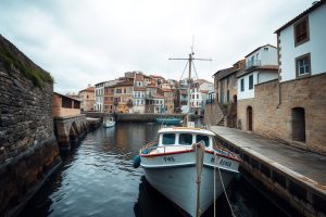 La pesca en el litoral urbano: desafío y peligro ante las mareas cambiantes