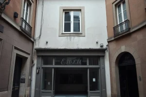 O mapa do baleiro: Ourense como termómetro da Galicia comercial que se apaga