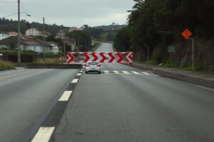 La Xunta corta un carril de la PO-308 en Sanxenxo por una fisura en un talud