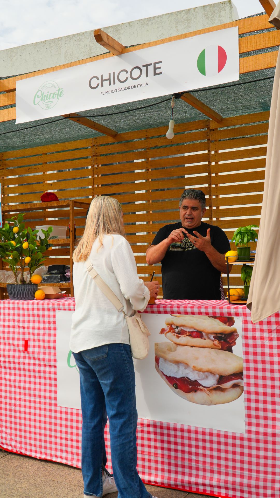 Sabores del Mundo regresa a Vigo esta Navidad con una edición en la Plaza del Berbés